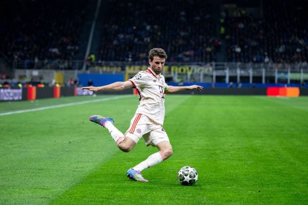 Thomas Mueller (FC Bayern Muenchen, 25) am Ball, ITA, Inter Mailand vs FC Bayern Muenchen, Fussball, UEFA Champions League, Viertelfinale Rueckspiel, Saison 2024 2025, 16.04.2025 ITA, Inter Mailand vs FC Bayern Muenchen, Fussball, UEFA Champions League, Viertelfinale Rueckspiel, Saison 2024 2025, 16.04.2025 Milano Copyright: xEibner-Pressefoto Memmlerx EP_MMR