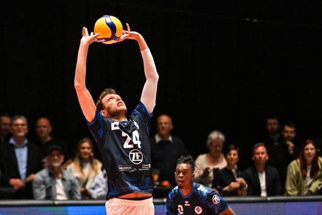 GER, VBL, VfB Friedrichshafen vs SVG Lüneburg 16.04.2025, Spacetech Arena, Friedrichshafen, GER, VBL, VfB Friedrichshafen vs SVG Lüneburg, im Bild Wessel Keemink (Friedrichshafen, 24)