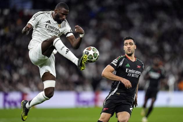 Sport Bilder des Tages Cc Madrid 16 04 2025 - Champions League Real Madrid-Arsenal foto Cesar Cebolla Image nella foto: Antonio Rudiger-Mikel Merino 