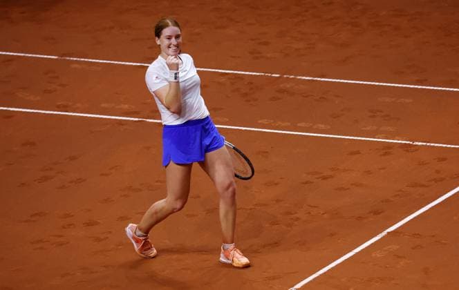 Stuttgart , Porsche Tennis Grand Prix , Ella Seidel (GER) jubelt über den Sieg