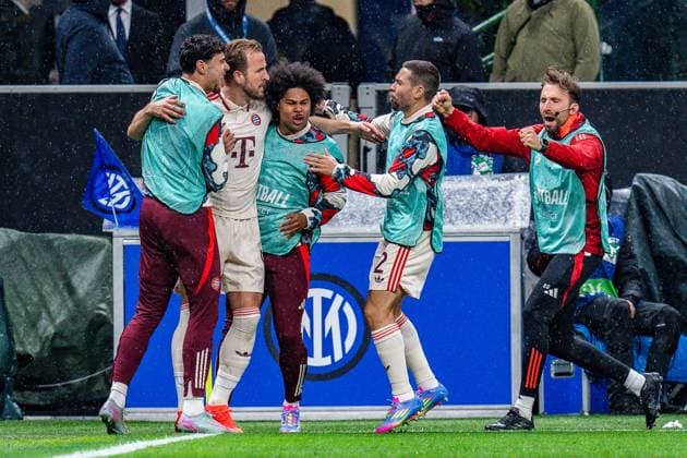16.04.2025, Inter Mailand vs. FC Bayern München, UEFA Champions League, Viertelfinale-Rückspiel Tor zum 0:1 durch Harry Kane (FC Bayern Muenchen, 9) hier mit Serge Gnabry (FC Bayern Muenchen, 7) und Aleksandar Pavlovic (FC Bayern Muenchen, 45) Raphael Guerreiro (FC Bayern Muenchen, 22) Copyright: xBahhoxKarax