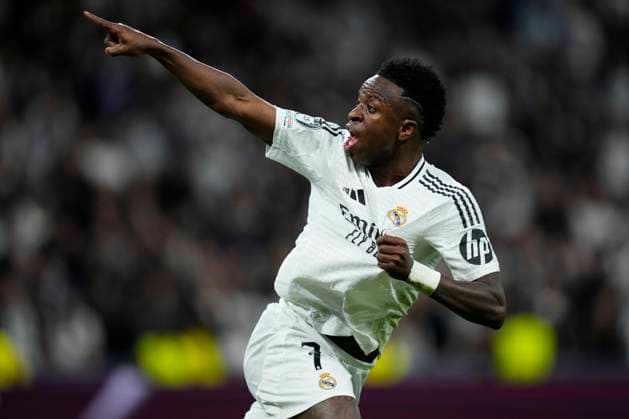 ESP: Real Madrid - Arsenal FC. UEFA Champions League match. Quarter-finals. Second leg. Vinicius Jr of Real Madrid CF celebrates the 1-1 during the UEFA Champions League match, Quarter-finals, second leg, between Real Madrid and Arsenal FC played at Santiago Bernabeu Stadium on April 16, 2025 in Madrid Spain. kpng Copyright: xCesarxCebollax xPRESSINPHOTOx PS_250416_RMA_ARS_085
