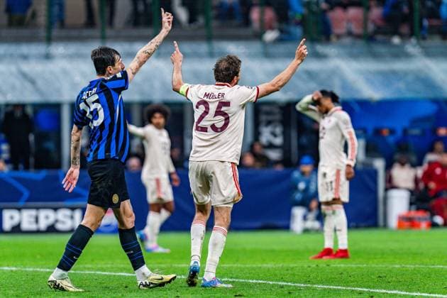 16.04.2025, Inter Mailand vs. FC Bayern München, UEFA Champions League, Viertelfinale-Rückspiel Thomas Müller (FC Bayern Muenchen, 25) unzufrieden unglücklich genervt sauer traurig Mimik Gestik Copyright: xBahhoxKarax
