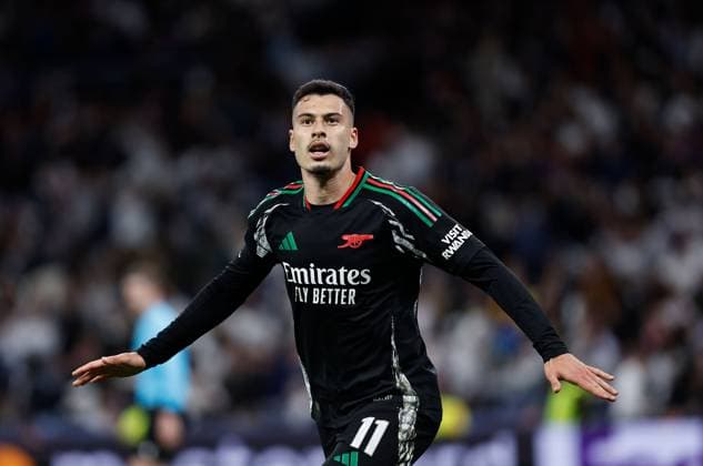 Gabriel Martinelli of Arsenal celebrates scoring a goal to make the score 1-2 Real Madrid v Arsenal, UEFA Champions League, Quarter-Finals, 2nd Leg, Football, Santiago Bernabu Stadium, Madrid, Spain - 16 Apr 2025 EDITORIAL USE ONLY No use with unauthorised audio, video, data, fixture lists, club league logos or live services. Online in-match use limited to 120 images, no video emulation. No use in betting, games or single club league player publications.  Copyright: xRubenxAlbarran Shutterstockx 15253938dl