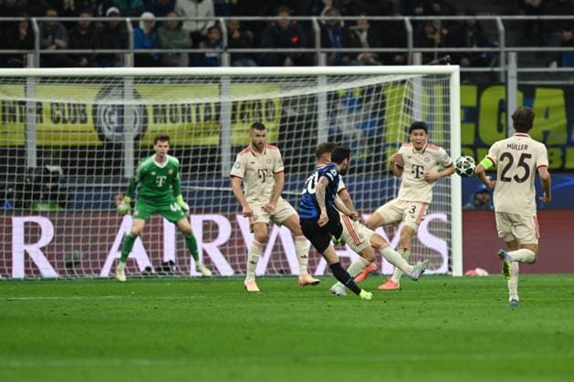 Hakan Calhanoglu of FC Inter in action during the UEFA Champions League quarter finals second leg match between Inter FC Internazionale and FC Bayern Monaco, on Avril 16th, 2025, at Giuseppe Meazza San Siro Siro stadium in Milan, Italy Credit: Tiziano Ballabio  Copyright: xTizianoxBallabio IPAxSportx xipa-agency.netx xx IPA_56574832 IPA_Agency_IPA56574832