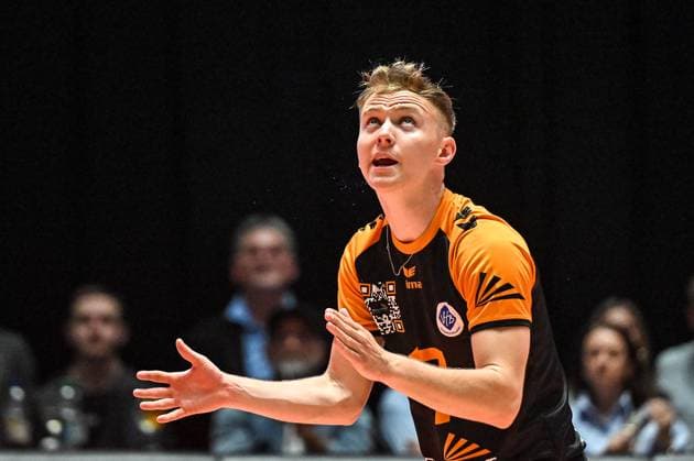 GER, VBL, VfB Friedrichshafen vs SVG Lüneburg 16.04.2025, Spacetech Arena, Friedrichshafen, GER, VBL, VfB Friedrichshafen vs SVG Lüneburg, im Bild Lenny Graven (Friedrichshafen, 17)