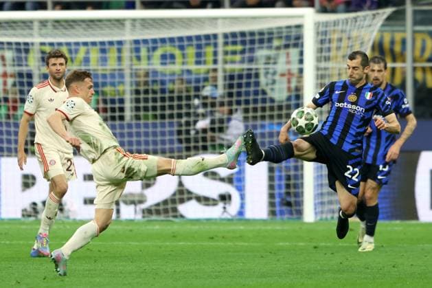 JOSHUA KIMMICH, Bayern Monaco, HENRIKH MKHITARYAN, Inter, Champions League, 2024-25, Inter vs Bayern Munich 2-2, 16-04-2025, Contrasto, Action CHAMPIONS LEAGUE 2024-25 INTER-BAYERN MONACO 2-2