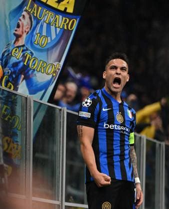 (250417) -- MILAN, April 17, 2025 -- Inter Milan s Lautaro Martinez celebrates his goal during the UEFA Champions League Quarterfinal 2nd leg match between Inter Milan and Bayern Munich in Milan, Italy, April 16, 2025. (Photo by Xinhua) (SP)ITALY-MILAN-FOOTBALL-UEFA CHAMPIONS LEAGUE-INTER MILAN VS BAYERN MUNICH AlbertoxLingria 