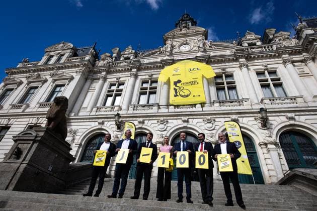 à 100 jours du grand départ du Tour de France Femme PHOTOPQR LE TELEGRAMME Vincent Le Guern ; ; 17 04 2025 ; Vannes (56) 17-04-2025 : à 100 jours du grand départ du Tour de France Femmes, Marion Rousse, directrice de l épreuve, était à Vannes pour lancer le compte à rebours Vannes, France, april 17th 2025. 100 days before the start of the cycling race Women s Tour de France France  Copyright: xPHOTOPQR LExTELEGRAMME MAXPPPxVincentxLexGuernx 20250417TGB8510 20250417TGB8510