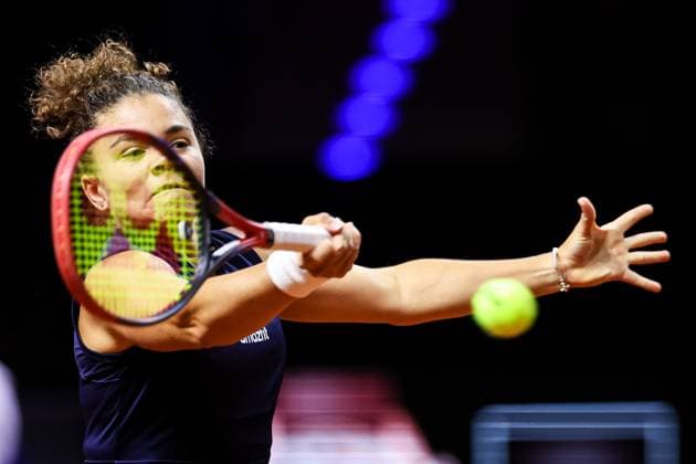 im Bild Jasmine Paolini Jule Niemeier GER vs Jasmine Paolini ITA GER, Porsche Tennis Grand Prix GP Stuttgart 2025, WTA500, 17.04.2025 GER, Porsche Tennis Grand Prix GP Stuttgart 2025, WTA500, 17.04.2025 Stuttgart Copyright: xEibner-Pressefoto RogerxBuerkex EP