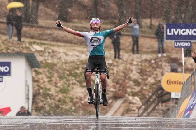 Sport Bilder des Tages CALLEJAS SANTOS Edison Alejandro stage winner during the Giro d™Abruzzo, stage 3 from San Demetrio ne Vestini to Roccaraso (Aremogna) (160 km) - Abruzzo - Thursday, April 17, 2025. - cycling .  Copyright: xMassimoxPaolone LaPressex