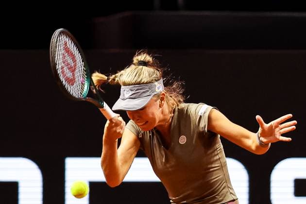 Im Bild Magdalena Frech POL Magdalena Frech POL vs Jessica Pegula USA GER, Porsche Tennis Grand Prix GP Stuttgart 2025, WTA500, 17.04.2025 GER, Porsche Tennis Grand Prix GP Stuttgart 2025, WTA500, 17.04.2025 Stuttgart Copyright: xEibner-Pressefoto RogerxBuerkex EP