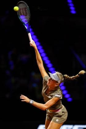 Im Bild Magdalena Frech POL Magdalena Frech POL vs Jessica Pegula USA GER, Porsche Tennis Grand Prix GP Stuttgart 2025, WTA500, 17.04.2025 GER, Porsche Tennis Grand Prix GP Stuttgart 2025, WTA500, 17.04.2025 Stuttgart Copyright: xEibner-Pressefoto RogerxBuerkex EP