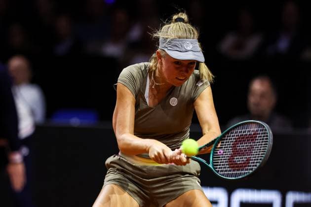 Im Bild Magdalena Frech POL Magdalena Frech POL vs Jessica Pegula USA GER, Porsche Tennis Grand Prix GP Stuttgart 2025, WTA500, 17.04.2025 GER, Porsche Tennis Grand Prix GP Stuttgart 2025, WTA500, 17.04.2025 Stuttgart Copyright: xEibner-Pressefoto RogerxBuerkex EP