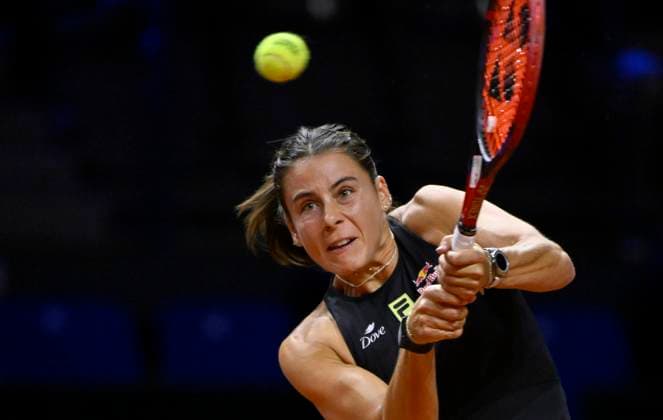 Emmal Navarro (USA) Aktion Tennis Damen Porsche-Cup Porsche Tennis Grand Prix GP Stuttgart 2025 Porsche Arena 17.04.2024 DFL REGULATIONS PROHIBIT ANY USE OF PHOTOGRAPHS AS IMAGE SEQUENCES AND OR QUASI-VIDEO Tennis Damen Porsche-Cup Porsche Tennis Grand Prix GP Stuttgart 2025