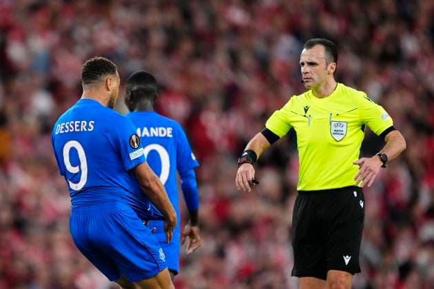 Athletic Club v Rangers FC - UEFA Europa League 2024 25 Quarter Final Second Leg Cyriel Dessers centre-forward of Rangers FC and Nigeria protest to referee claims a penalty to the referee by showing him a broken helmet during the UEFA Europa League 2024 25 Quarter Final Second Leg match between Athletic Club and Rangers FC at Estadio de San Mames on April 17, 2025 in Bilbao, Spain. Bilbao Spain  Copyright: xJosexBretonx originalFilename:bretonhernandez-athletic250417_npTcD.jpg