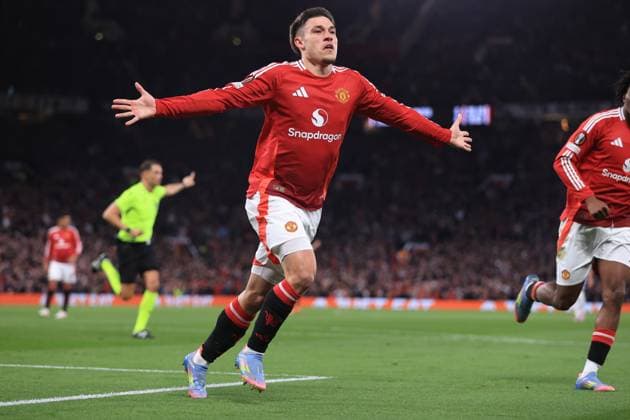 Manchester United, ManU v Olympique Lyonnais 17 April 2025 - UEFA Europa League - Quarter Final (2nd Leg) - Manchester United v Olympique Lyonnais - Manuel Ugarte of Manchester United celebrates after scoring the opening goal - Photo: Simon Stacpoole Offside. Manchester UK Copyright: xSimonxStacpoolexOffside