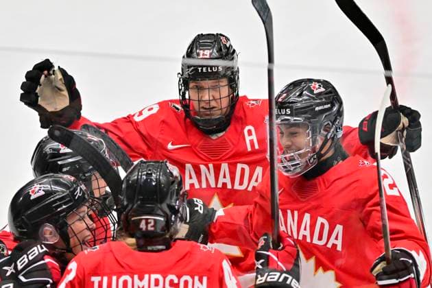 L-R Brianne Jenner and Sophie Jaques (both CAN) celebrate during the IIHF Women s World Championship, WM, Weltmeisterschaft quarterfinal match Canada vs Japan, in Ceske Budejovice, Czech Republic, on April 17, 2025. (CTKxPhoto VaclavxPancer) CTKPhotoP2025041708825  CTKPhotoP2025041708825