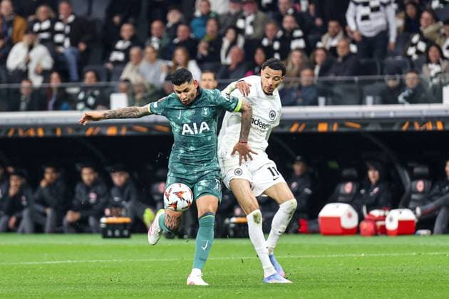 Europa League: Eintracht Frankfurt - Tottenham Hotspur am 17.04.25 in Deutsche Bank Park, Frankfurt Hugo Ekitike (Eintracht Frankfurt, 11) und Cristian Romero (Tottenham Hotspur, 17) Frankfurt Deutsche Bank Park Frankfurt Deutschland Copyright: xAlfioxMarinox