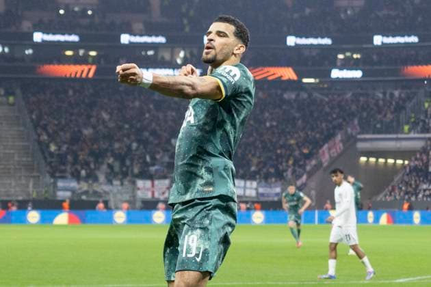UEFA Europa League: Eintracht Frankfurt - Tottenham Hotspur, 17.04.2025 Dominic Solanke (Tottenham Hotspur 19) bejubelt seinen Treffer sein Tor zum 0:1, Bogen, Bogenschütze, Eintracht Frankfurt - Tottenham Hotspur, Frankfurt, Deutsche Bank Park, 17.4.2025 Copyright: xBEAUTIFULxSPORTS Gawlikx