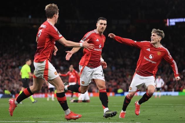 Manchester United, ManU v Olympique Lyonnais 17 April 2025 - UEFA Europa League - Quarter Final (2nd Leg) - Manchester United v Olympique Lyonnais - Rasmus Hojlund and Alejandro Garnacho of Manchester United celebrate with scorer of the second Manchester United goal Diogo Dalot - Photo: Simon Stacpoole Offside. Manchester UK Copyright: xSimonxStacpoolexOffside
