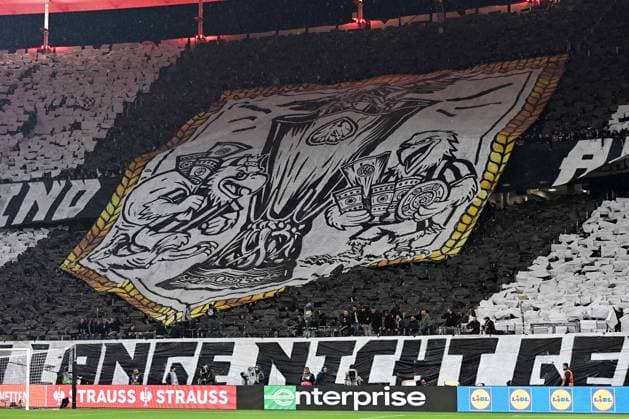 Fußball UEFA Europa League Viertelfinale Eintracht Frankfurt - Tottenham Hotspur am 17.04.2025 im Deutsche Bank Park in Frankfurt Choreografie vor dem Spiel