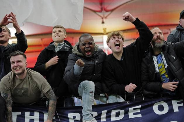 17.04.2025, xovx, Fussball UEFA Europa League, Eintracht Frankfurt - Tottenham Hotspur Jubel bei den Fans von Tottenham Hotspurur nach dem 1:0 Sieg bei Eintrachtcht Frankfurt (DFL DFB REGULATIONS PROHIBIT ANY USE OF PHOTOGRAPHS as IMAGE SEQUENCES and or QUASI-VIDEO) emspor Frankfurt am Main
