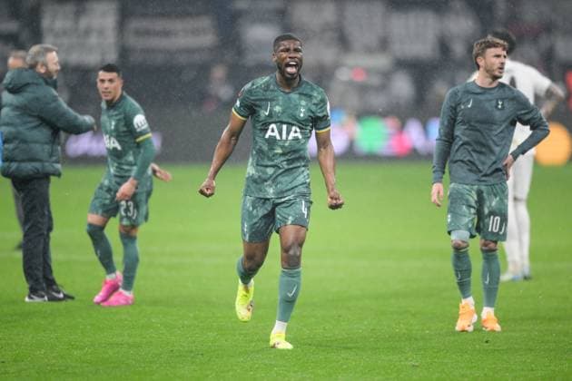 Fußball, UEFA Europa League, 20250417, SG Eintracht Frankfurt - Tottenham Hotspur. Im Bild Kevin DANSO (Tottenham, 4) Schlussjubel. Frankfurt Deutsche Bank Park Hessen Deutschland Copyright: Passion2Press MarkusxFischerx