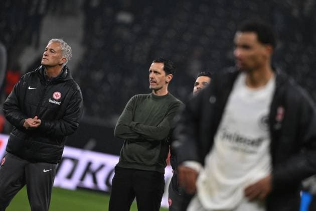 17.04.2025, xjhx, Fussball UEFA Europa League, Eintracht Frankfurt - Tottenham Hotspur v.l. Trainer Dino Toppmöller Toppmoeller (Eintracht Frankfurt) Enttäuscht, traurig, frustriert (DFL DFB REGULATIONS PROHIBIT ANY USE OF PHOTOGRAPHS as IMAGE SEQUENCES and or QUASI-VIDEO) Frankfurt am Main