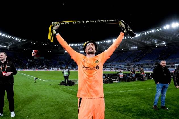 S.S. Lazio v FK Bodo Glimt - UEFA Europa League 2024 25 Quarter Final Second Leg Nikita Khaikin of FK Bodo Glimt celebrates qualification to the semi-final after penalty kicks at the end of the UEFA Europa League 2024 25 Quarter Final Second Leg match between S.S. Lazio and FK Bodo Glimt at Stadio Olimpico on April 17, 2025 in Rome, Italy. Rome Stadio Olimpico Rome Italy Copyright: xGiuseppexMaffiax UEL_Lazio-BodoGlimt_180425_BRU3998