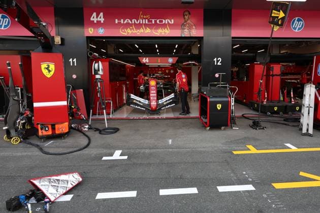 Ferrari pit during the 2025 Formula One STC Saudi Arabian Grand Prix, 5th round of the 2025 Formula 1 World Championship, WM, Weltmeisterschaft taking place from April 18 to 20, 2025 at Jeddah Corniche Circuit in Jeddah, Saudi Arabia. (Photo by Philippe Nanchino Eurasia Images) Jeddah Jeddah Corniche Circuit Saudi Arabia