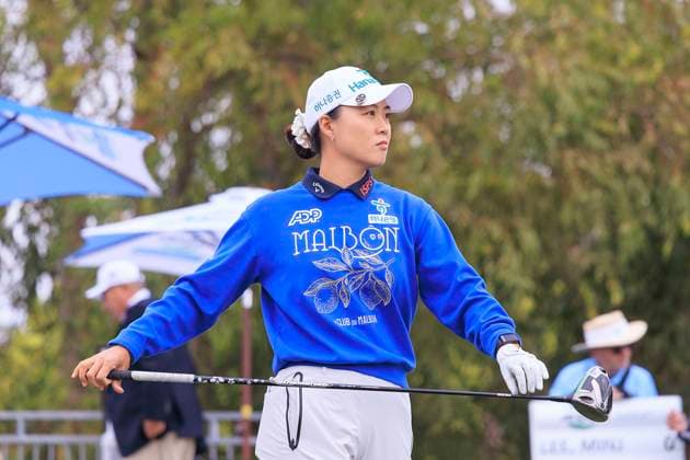April 17, 2025, Tarzana, California, USA: Mingjee Lee tees off to start her first round of the JM Eagle LA Championship presented by Plastpro on Thursday, April 17, 2025, at El Caballero Country Club in Tarzana, California. JAVIER ROJAS PI Tarzana USA - ZUMAp124 20250417_zaa_p124_006 Copyright: xJavierxRojasx