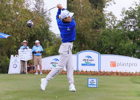 April 17, 2025, Tarzana, California, USA: Yealimi Noh tees off to start her first round of the JM Eagle LA Championship presented by Plastpro on Thursday, April 17, 2025, at El Caballero Country Club in Tarzana, California. JAVIER ROJAS PI Tarzana USA - ZUMAp124 20250417_zaa_p124_007 Copyright: xJavierxRojasx