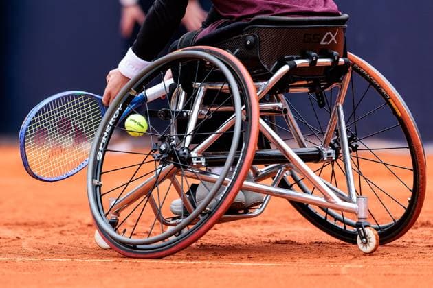 BMW Open München ATP, Tennis Herren 500; 18.04.2025 Allianz Para Trophy Alfie Hewett (Grossbritannien) im Match gegen Joachim Gerard (Belgien) Symbolfoto Ball im Rad Spinergy BMW Open by Bitpanda München ATP 500: Tag 7, München, MTTC Iphitos am 18.04.2025 Copyright: xBEAUTIFULxSPORTS Wunderlx
