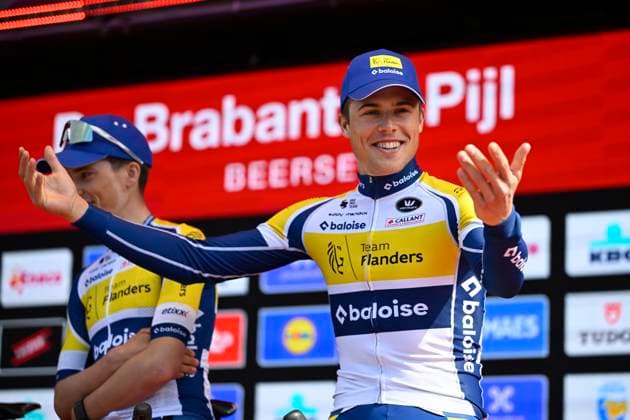 Brabantse Pijl 2025 cycling race OVERIJSE, BELGIUM - APRIL 18 : Van Hoof Ward (BEL) of Team Flanders - Baloise during the Men Elite UCI 1.Pro 65th Flanders Classics Brabantse Pijl cycling race with start in Beersel and finish in Overijse (175,4 km) on April 18, 2025 in Overijse, Belgium, 18 04 2025 ( Motordriver Kenny Verfaillie & Overijse Belgium  Copyright: xNicoxVereeckenx