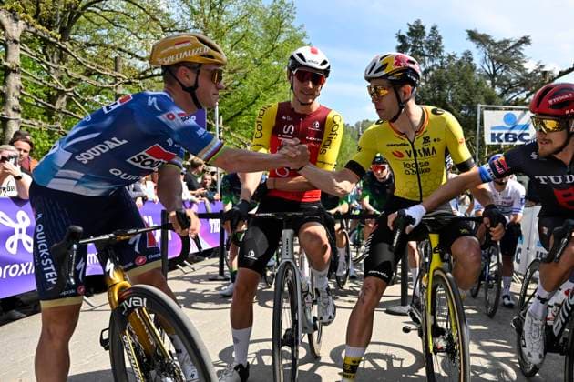 Brabantse Pijl 2025 cycling race OVERIJSE, BELGIUM - APRIL 18 : Evenepoel Remco (BEL) of Soudal - Quick Step, Teuns Dylan (BEL) of Cofidis, Van Aert Wout (BEL) of Team Visma - Lease a Bike, Trentin Matteo (ITA) of Tudor Pro Cycling Team pictured during the 65th edition of the Brabantse Pijl, an UCI individual Road cycling, Rad, Radsport, Strasse race with start in Beersel and finish in Overijse after 162,6 km, organized by Flanders Classics on April 18, 2025 in Overijse, Belgium, 18 04 2025 Overijse Belgium Copyright: xJanxDexMeuleneirx