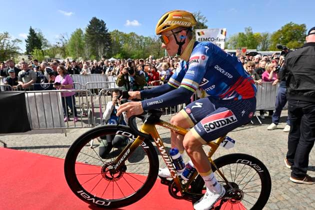 Brabantse Pijl 2025 cycling race OVERIJSE, BELGIUM - APRIL 18 : Evenepoel Remco (BEL) of Soudal - Quick Step pictured during the 65th edition of the Brabantse Pijl, an UCI individual Road cycling, Rad, Radsport, Strasse race with start in Beersel and finish in Overijse after 162,6 km, organized by Flanders Classics on April 18, 2025 in Overijse, Belgium, 18 04 2025 Overijse Belgium Copyright: xJanxDexMeuleneirx