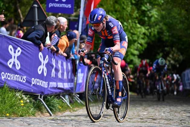 Brabantse Pijl Women 2025 cycling race OVERIJSE, BELGIUM - APRIL 18 : rider of Team Picnic PostNL during the Women Elite UCI 1.Pro 65th Flanders Classics Brabantse Pijl Women cycling race with start in Beersel and finish in Overijse (125,7 km) on April 18, 2025 in Overijse, Belgium, 18 04 2025 ( Motordriver Serge Seynaeve & Overijse Belgium  Copyright: xTomasxSiskx