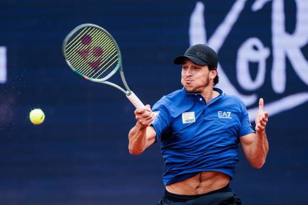 BMW Open München ATP, Tennis Herren 500; 18.04.2025 Luciano Darderi (Italien) im Match gegen Ben Shelton (USA) BMW Open by Bitpanda München ATP 500: Tag 7, München, MTTC Iphitos am 18.04.2025 Copyright: xBEAUTIFULxSPORTS Wunderlx