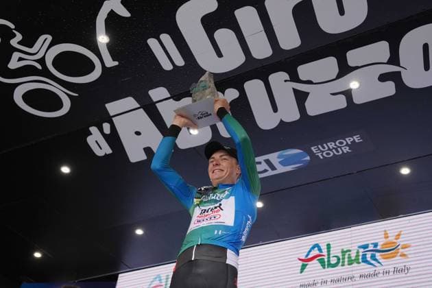 Zimmermann Georg Of IntermarchÃ - Wanty the winner on the podium after the Giro d™Abruzzo, final stage from Corropoli to Isola del Gran Sasso (Santuario di San Gabriele (164 km) - Abruzzo, Italy - Friday, April 18, 2025. - cycling .  Copyright: xMassimoxPaolone LaPressex