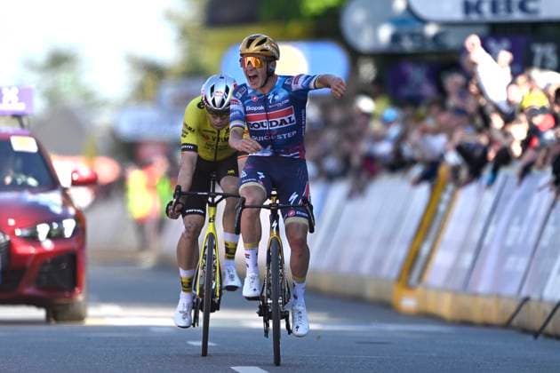 Brabantse Pijl 2025 cycling race OVERIJSE, BELGIUM - APRIL 18 : Evenepoel Remco (BEL) of Soudal - Quick Step wins and Van Aert Wout (BEL) of Team Visma - Lease a Bike during the Men Elite UCI 1.Pro 65th Flanders Classics Brabantse Pijl cycling race with start in Beersel and finish in Overijse (175,4 km) on April 18, 2025 in Overijse, Belgium, 18 04 2025 ( Motordriver Kenny Verfaillie & Overijse Belgium  Copyright: xJanxDexMeuleneirx