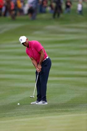 The 2015 Waste Management Phoenix Open Tiger Woods putts from off the green as he has problems with his chipping on the first day 29 01 2015 WM Phoenix Open 2015, TPC Scottsdale, Arizona, USA 29th January 2015 Copyright: xMarkxNewcombex