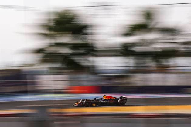 F1 - SAUDI ARABIAN GRAND PRIX 2025 01 VERSTAPPEN Max (nld), Red Bull Racing RB21, action during the Formula 1 STC Saudi Arabian Grand Prix 2025, 5th round of the 2025 FIA Formula One World Championship, WM, Weltmeisterschaft from April 18 to 20, 2025 on the Jeddah Corniche Circuit, in Jeddah, Saudi Arabia - JeddahSaudi Arabia  Copyright: xXavixBonillax