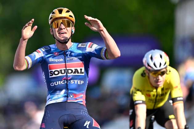 Brabantse Pijl 2025 cycling race OVERIJSE, BELGIUM - APRIL 18 : Evenepoel Remco (BEL) of Soudal - Quick Step wins and Van Aert Wout (BEL) of Team Visma - Lease a Bike during the Men Elite UCI 1.Pro 65th Flanders Classics Brabantse Pijl cycling race with start in Beersel and finish in Overijse (175,4 km) on April 18, 2025 in Overijse, Belgium, 18 04 2025 ( Motordriver Kenny Verfaillie & Overijse Belgium  Copyright: xJanxDexMeuleneirx