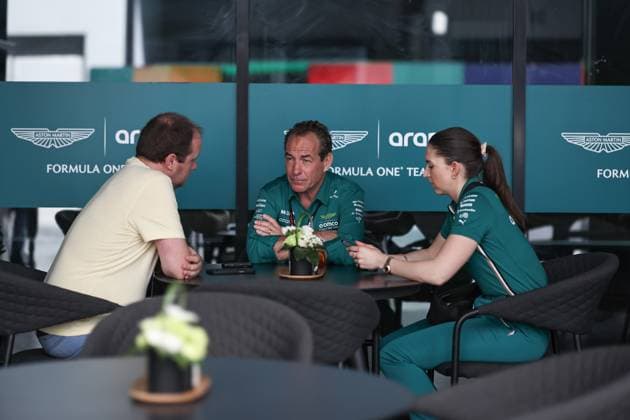 F1 Grand Prix Of Saudi Arabia: Practice Jefferson Slack, Managing Director, Commercial and Marketing at Aston Martin Aramco Formula One Team, is interviewed during practice ahead of the F1 Grand Prix of Saudi Arabia at Jeddah Corniche Circuit in Jeddah, Saudi Arabia, on April 18, 2025. Jeddah Mecca Saudi Arabia  Copyright: xPaddockerx originalFilename:paddocker-f1grandp250418_npGEh.jpg