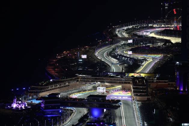 F1 Saudi Arabian Grand Prix 2025 Practice 2 A view during second practice ahead of the Formula 1 Saudi Arabian Grand Prix at Jeddah Corniche Circuit in Jeddah, Saudi Arabia on April 18, 2025. Jeddah Saudi Arabia  Copyright: xJakubxPorzyckix originalFilename:porzycki-f1saudia250418_npGZp.jpg
