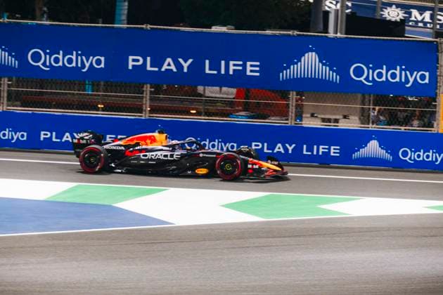 Formula 1 STC Saudi Arabian Grand Prix 2025 Salahuddin Asad OVERTAKE MAXPPP - Jeddah 18 04 2025 01 VERSTAPPEN Max (nld), Red Bull Racing, action during the Formula 1 STC Saudi Arabian Grand Prix 2025, the 5th round of the 2025 FIA Formula 1 World Championship, WM, Weltmeisterschaft on the Jeddah Corniche Circuit from April 17 to 20, 2025, in Jeddah, Saudi Arabia Jeddah Saudi Arabia  Copyright: xOVERTAKE MAXPPPxSalahuddinxAsadx OVT202504182096 OVT202504182096