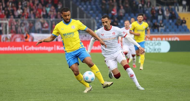 Eintracht BS vs 1. FC Kaiserslautern Braunschweig, 19.04.2025, Fußball, Saison 24 25, 2. Bundesliga, 30. Spieltag, Eintracht Braunschweig vs 1. FC Kaiserslautern, Bild zeigt: Leon Bell Bell (BTSV, 19) Braunschweig