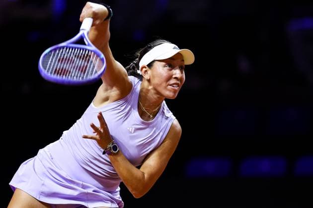 im Bild Jessica Pegula Ekaterina Alexandrova vs Jessica Pegula USA GER, Porsche Tennis Grand Prix GP Stuttgart 2025, WTA500, 19.04.2025 GER, Porsche Tennis Grand Prix GP Stuttgart 2025, WTA500, 19.04.2025 Stuttgart Copyright: xEibner-Pressefoto RogerxBuerkex EP