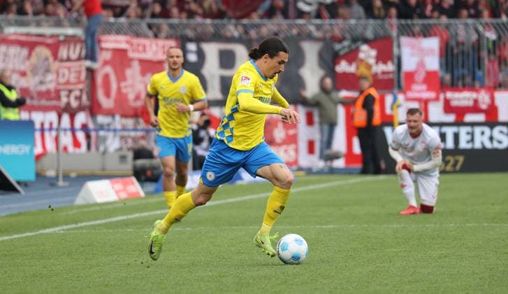 Eintracht BS vs 1. FC Kaiserslautern Braunschweig, 19.04.2025, Fußball, Saison 24 25, 2. Bundesliga, 30. Spieltag, Eintracht Braunschweig vs 1. FC Kaiserslautern, Bild zeigt: Rayan Philippe (BTSV, 9) Braunschweig